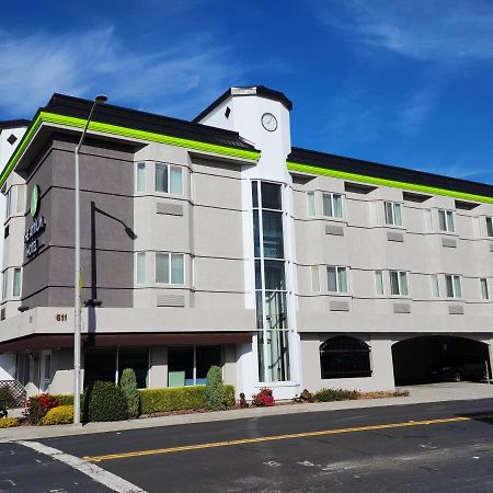 The Atrium Hotel - Sfo Airport Free! - Shuttle Bus - Parking - Wifi سان برونو، سان ماتيو، كاليفورنيا المظهر الخارجي الصورة